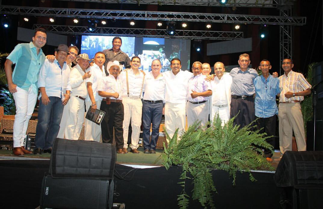 Conversatorio vallenato de Solo clásicos 2 - Cuatro décadas Img 2