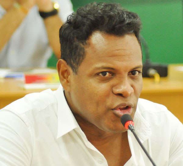 'La crítica' la canción de Omar Geles que le puso 'picante' al género vallenato
