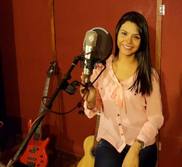 Dariana Díaz versión acústica de Así fue mi querer