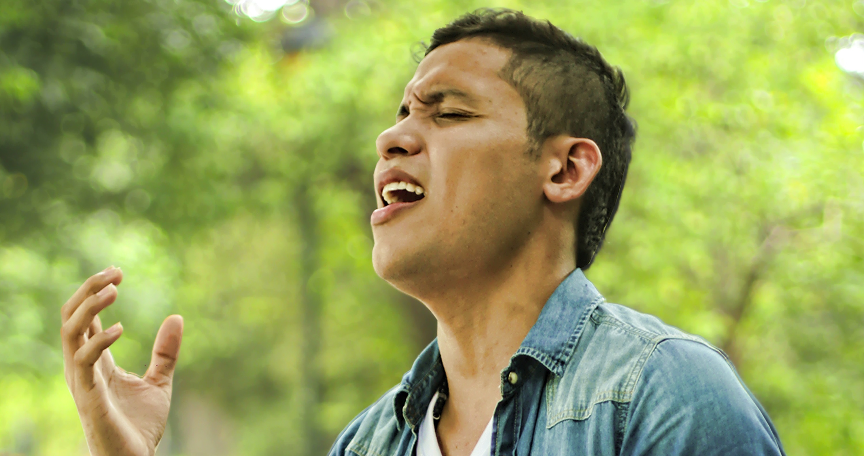 Cinco letras, La poesía echa canción.