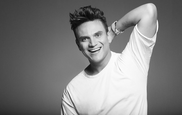Silvestre Dangond le responde a vidente que predijo su muerte